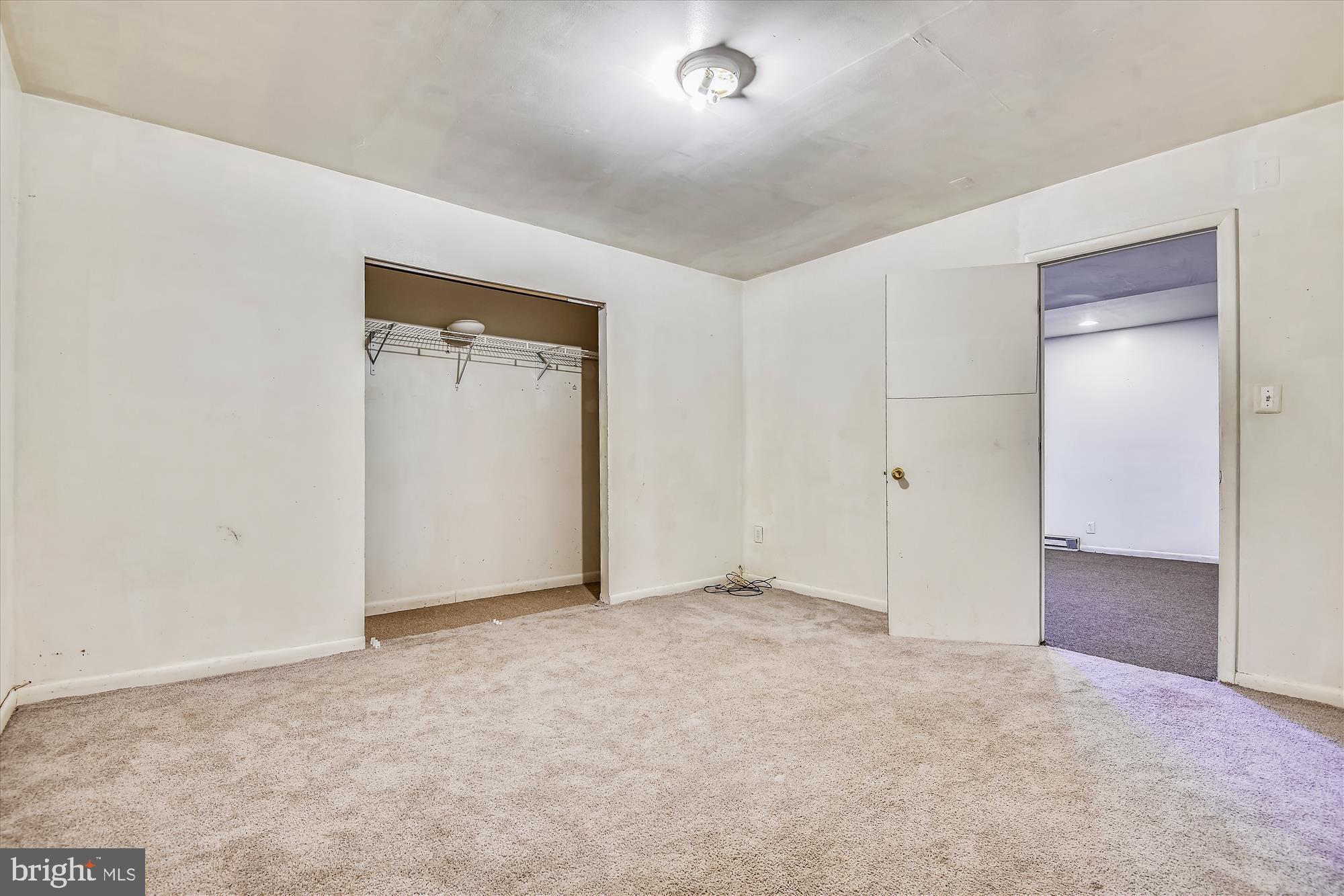 CATONSVILLE MANOR - Residential