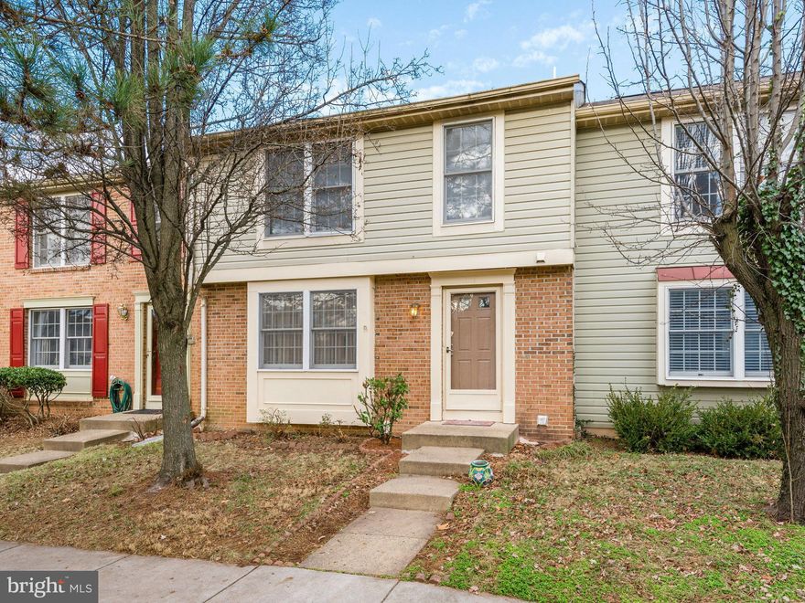 Completely updated TH w/3 spacious bedrooms & 3.5 baths. Brand new hardwood flrs on main lvl & new carpet on top & basement. Newer appliances in the kitchen w/brand new granite counter tops. Large deck off the kitchen & breakfast rm backing to trees. Large living & separate dining rm. Big walkout basement w/a full bath & large storage rm. Few mins from Reston, airport & Metro. Shows like a model.