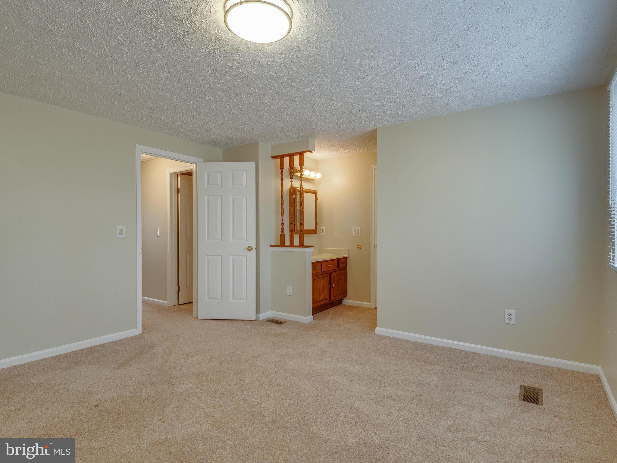 POTOMAC FAIRWAYS - Farm