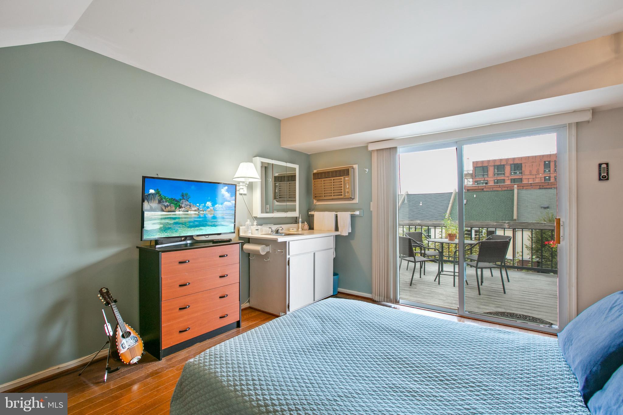 FELLS POINT HISTORIC DISTRICT - Residential