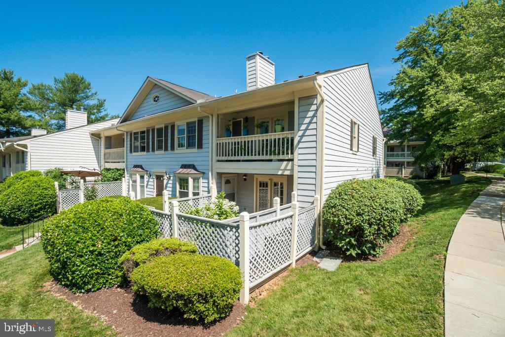 DON'T MISS OUT! This inviting ground level, one bedroom / one bathroom, end unit condo in a highly desirable location for easy access to I-270 (less than 1 mile)! This home welcomes you with a personal entrance through a privately fenced-in patio and outdoor living space with a personal storage closet. Step inside - tons of natural light, new luxury vinyl plank floors, open concept living, double-sided wood burning fireplace, three separate built-in book shelves, stainless steel appliances, walk-in closet in bedroom with ClosetMaid wall mounted shelves, and full size stacked washer/dryer. Minutes from shopping, dining, and entertainment. Near MARC train station, and not far from the Clarksburg Premium Outlets. This is one not to miss! **3-D virtual tour and floor plan available**