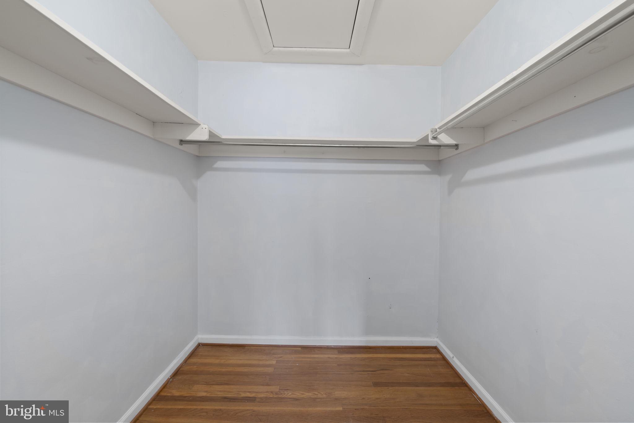 CREEKSIDE AT BLUE BELL - Residential