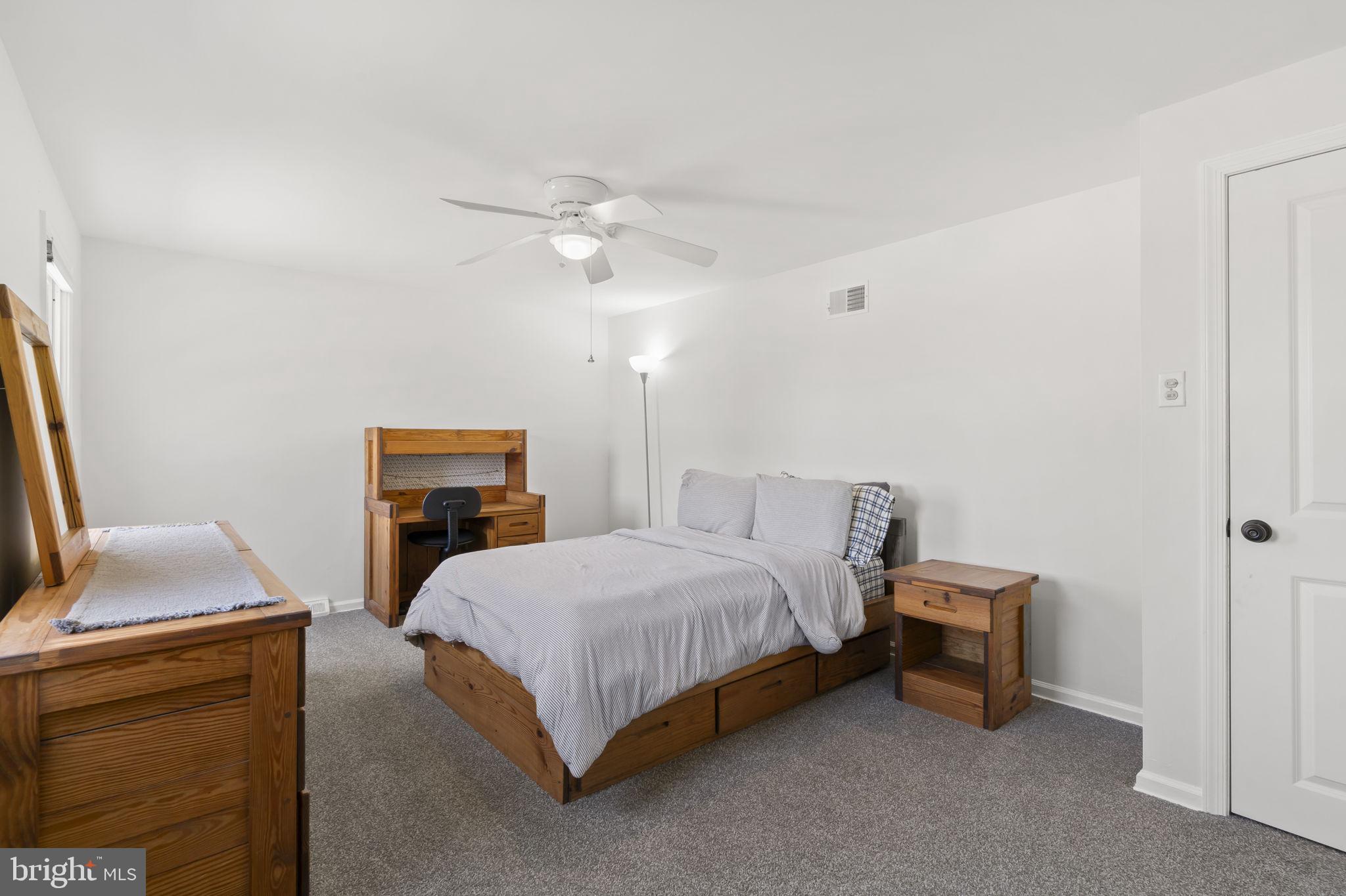 CREEKSIDE AT BLUE BELL - Residential