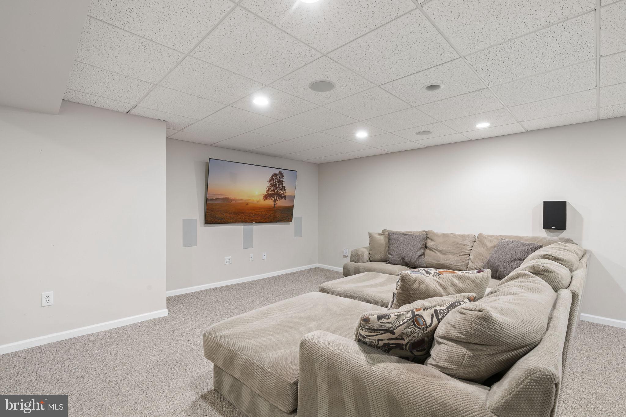 CREEKSIDE AT BLUE BELL - Residential