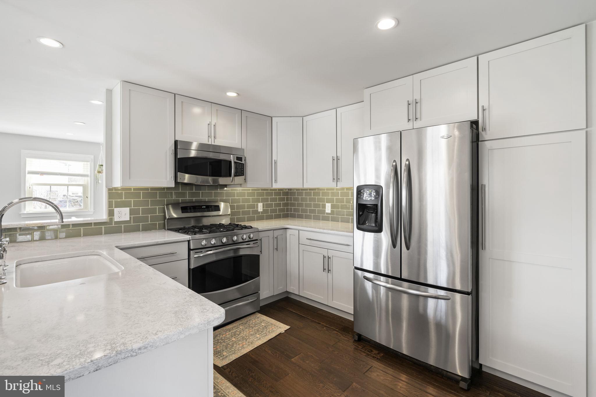 CREEKSIDE AT BLUE BELL - Residential