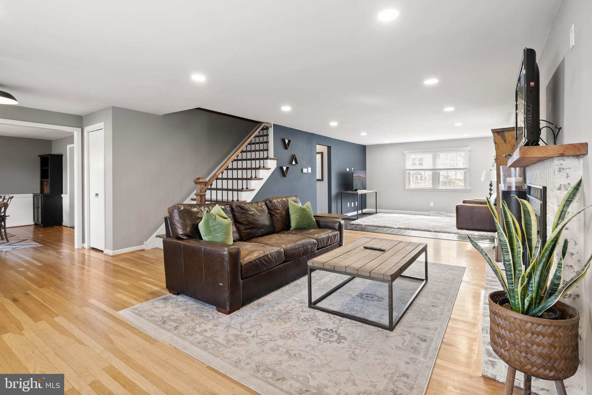 CREEKSIDE AT BLUE BELL - Residential