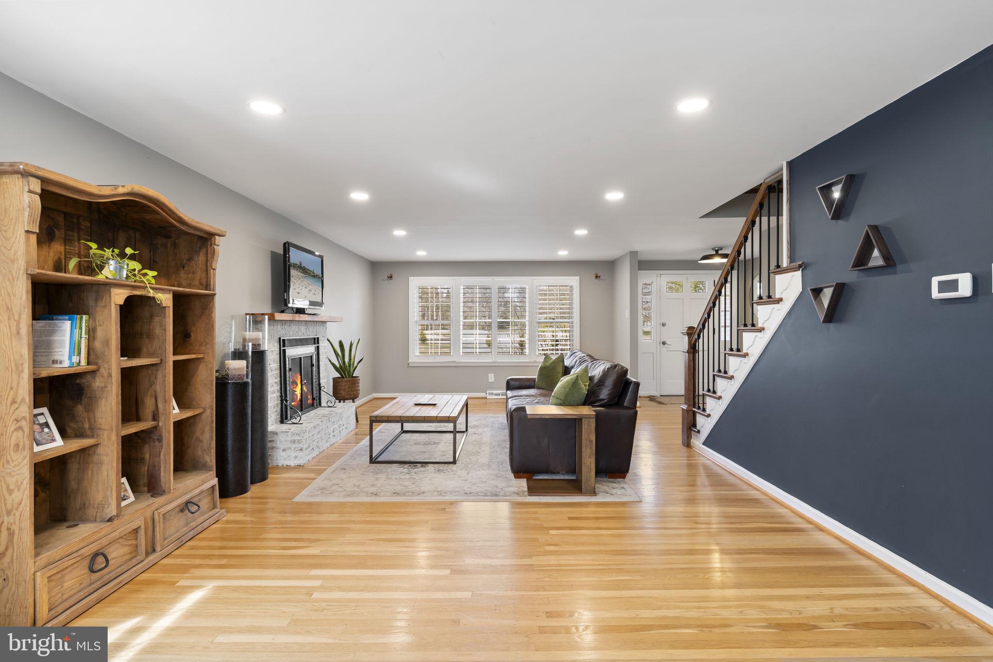 CREEKSIDE AT BLUE BELL - Residential