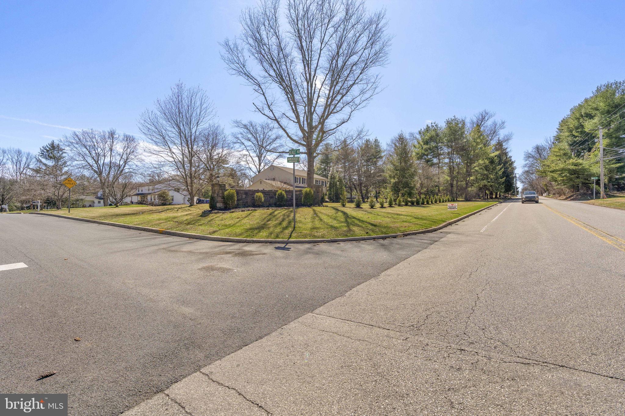 CREEKSIDE AT BLUE BELL - Residential