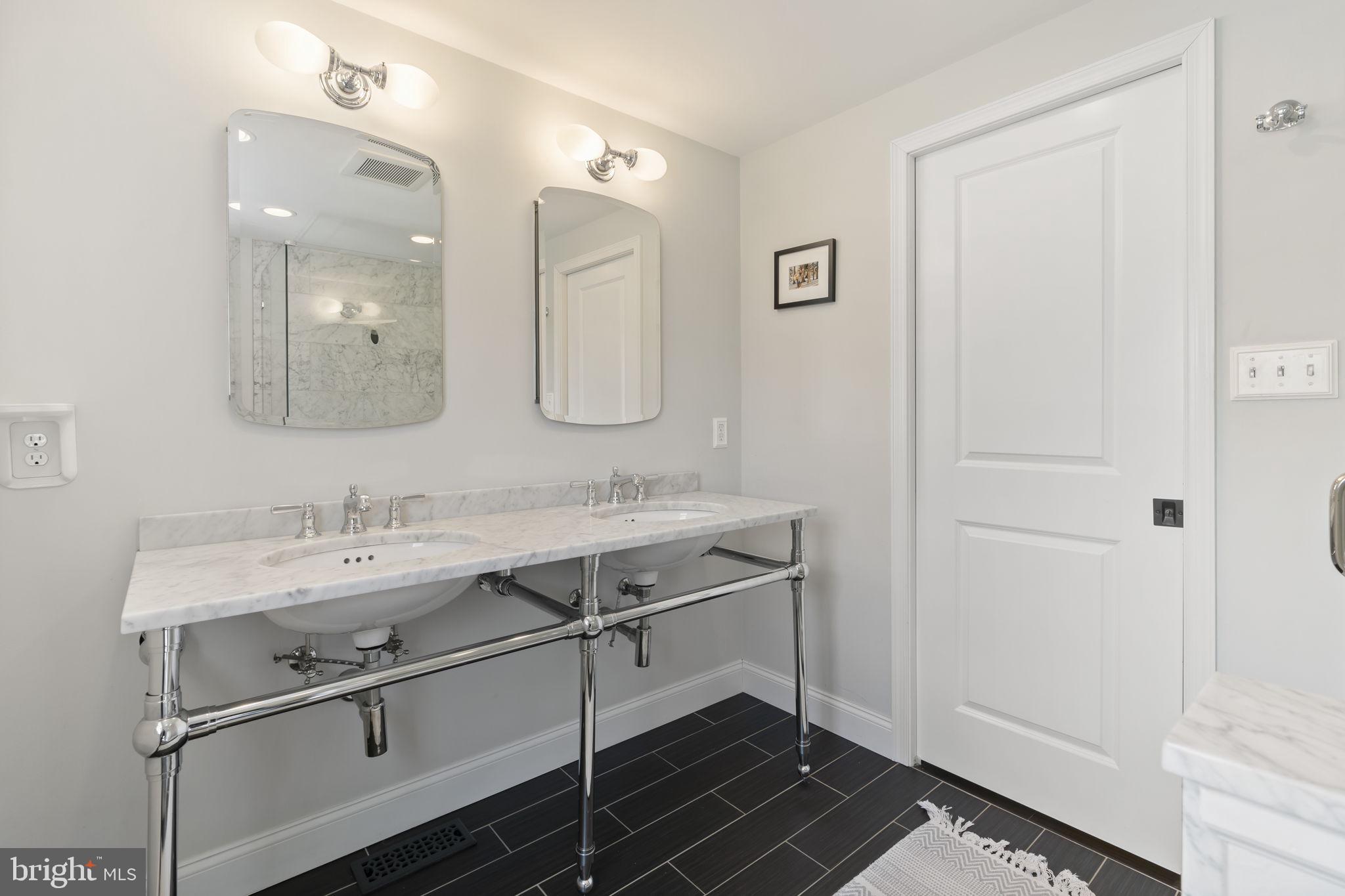 CREEKSIDE AT BLUE BELL - Residential