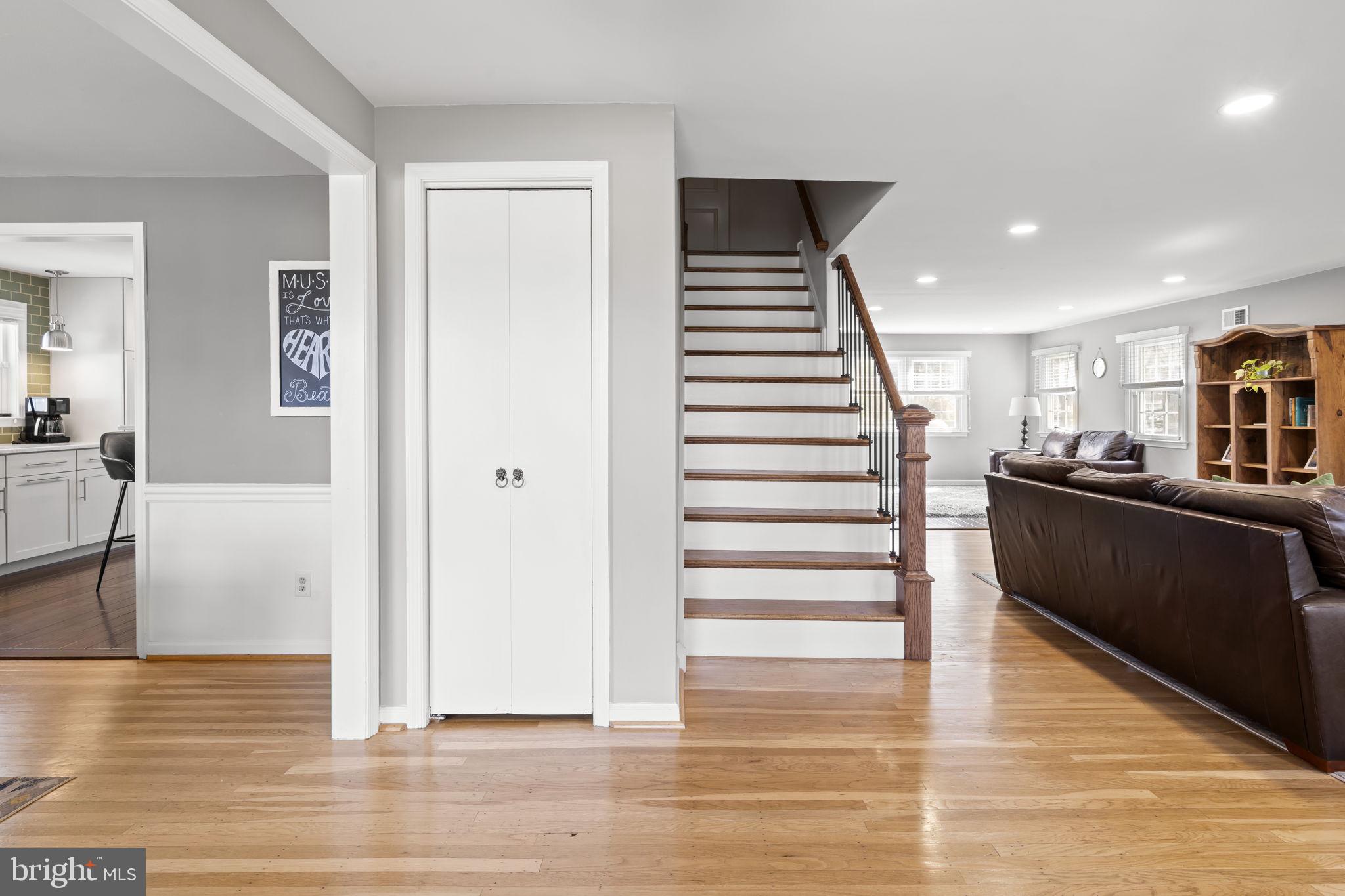 CREEKSIDE AT BLUE BELL - Residential