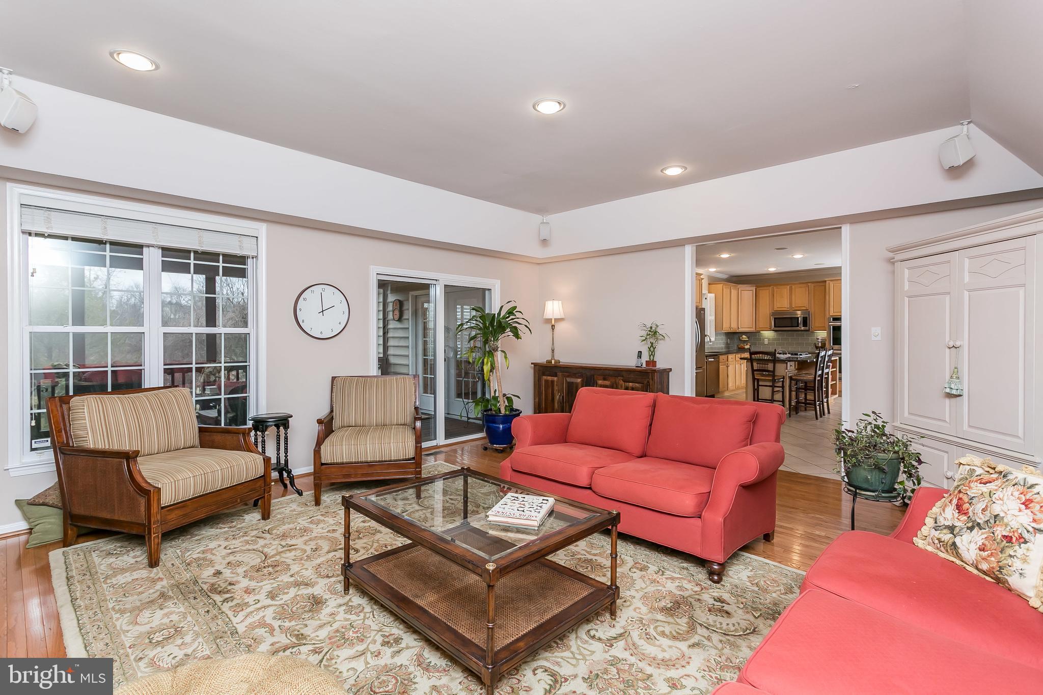 BEAVERBROOK - Residential