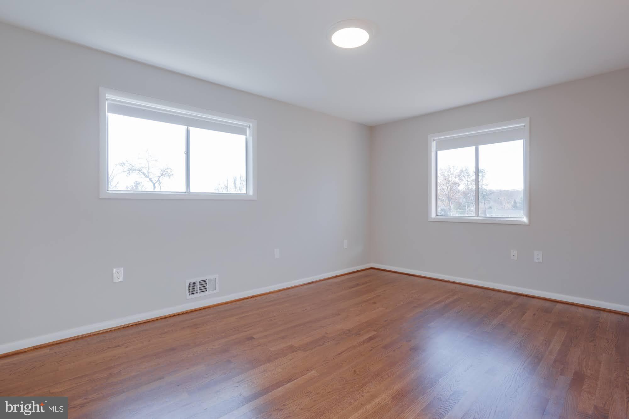 CANTERBURY WOODS - Residential