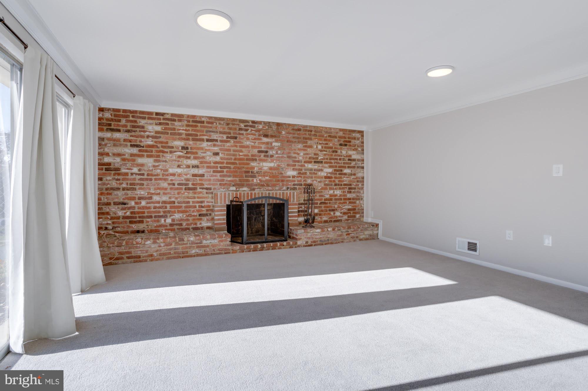 CANTERBURY WOODS - Residential