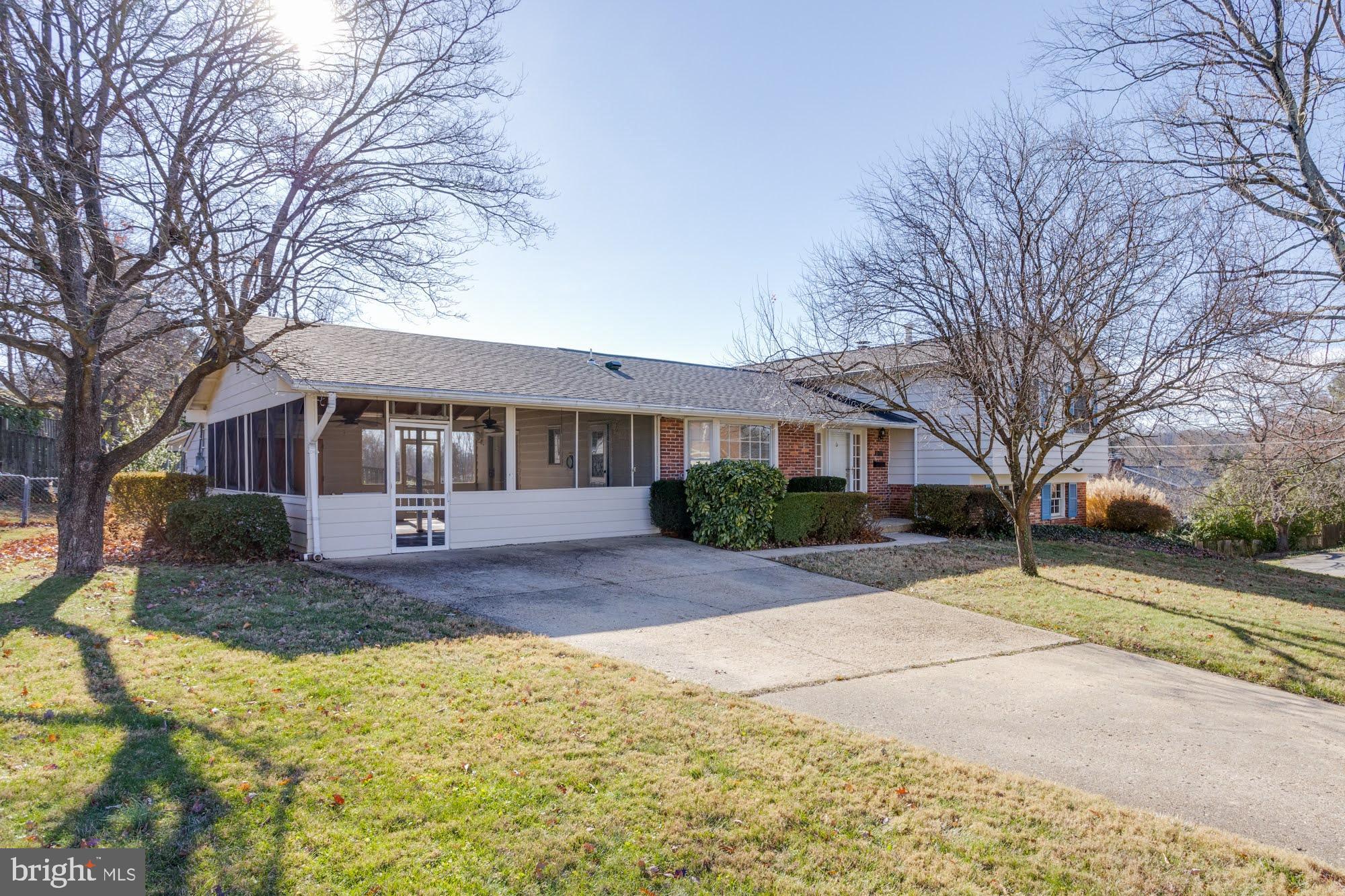 CANTERBURY WOODS - Residential