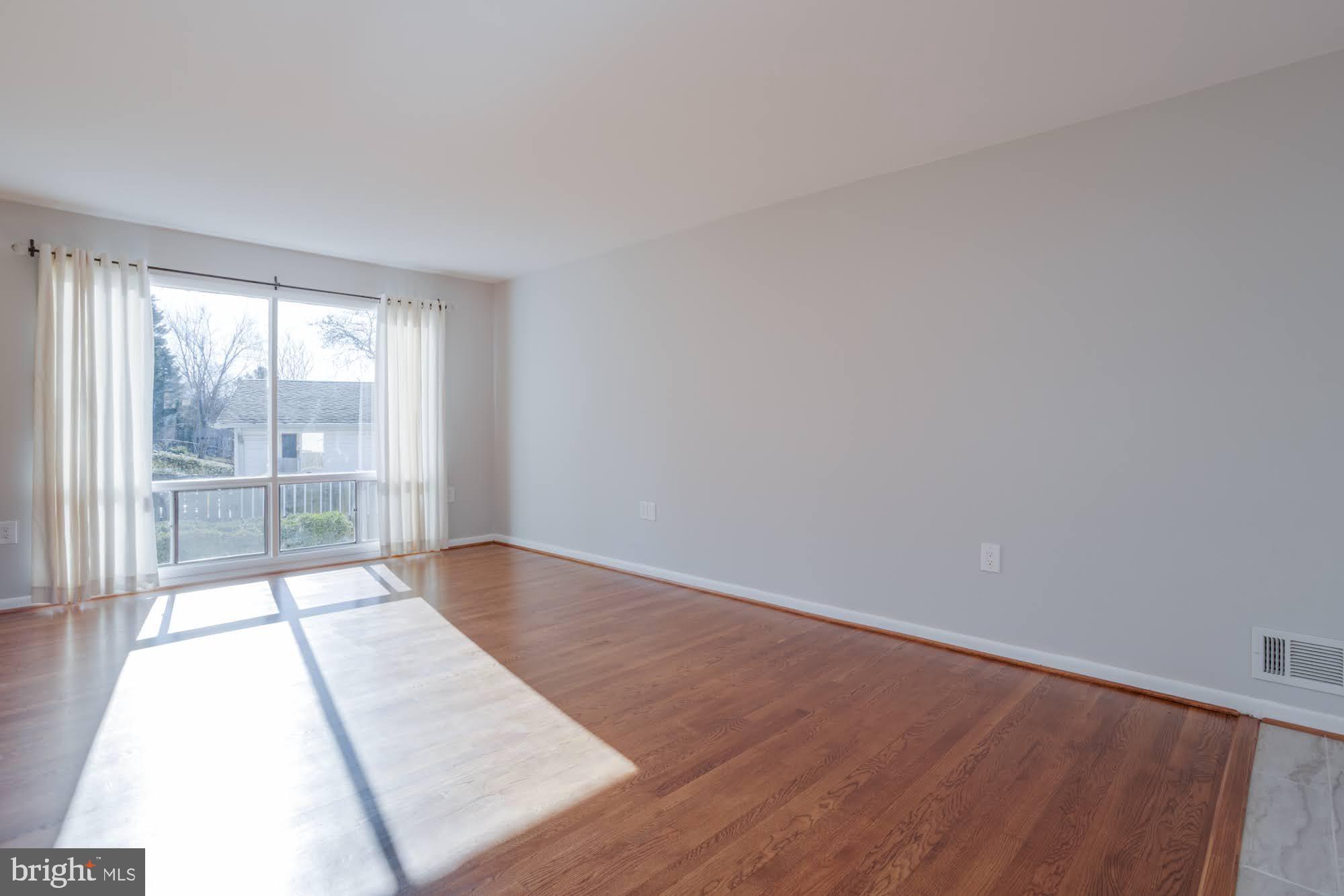 CANTERBURY WOODS - Residential