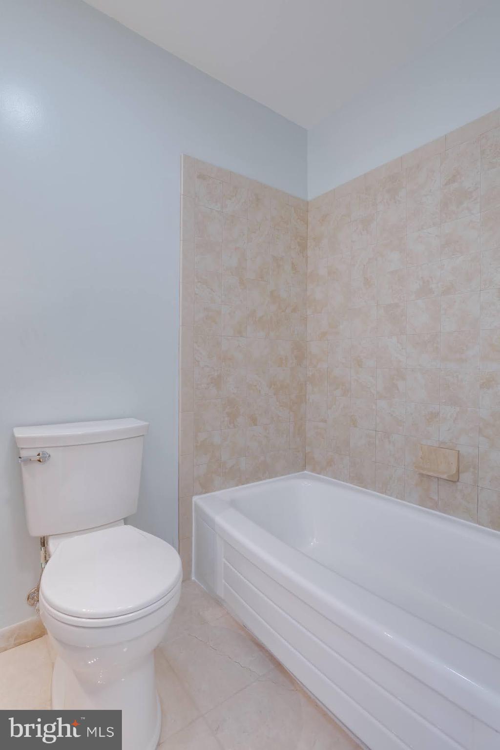 CANTERBURY WOODS - Residential