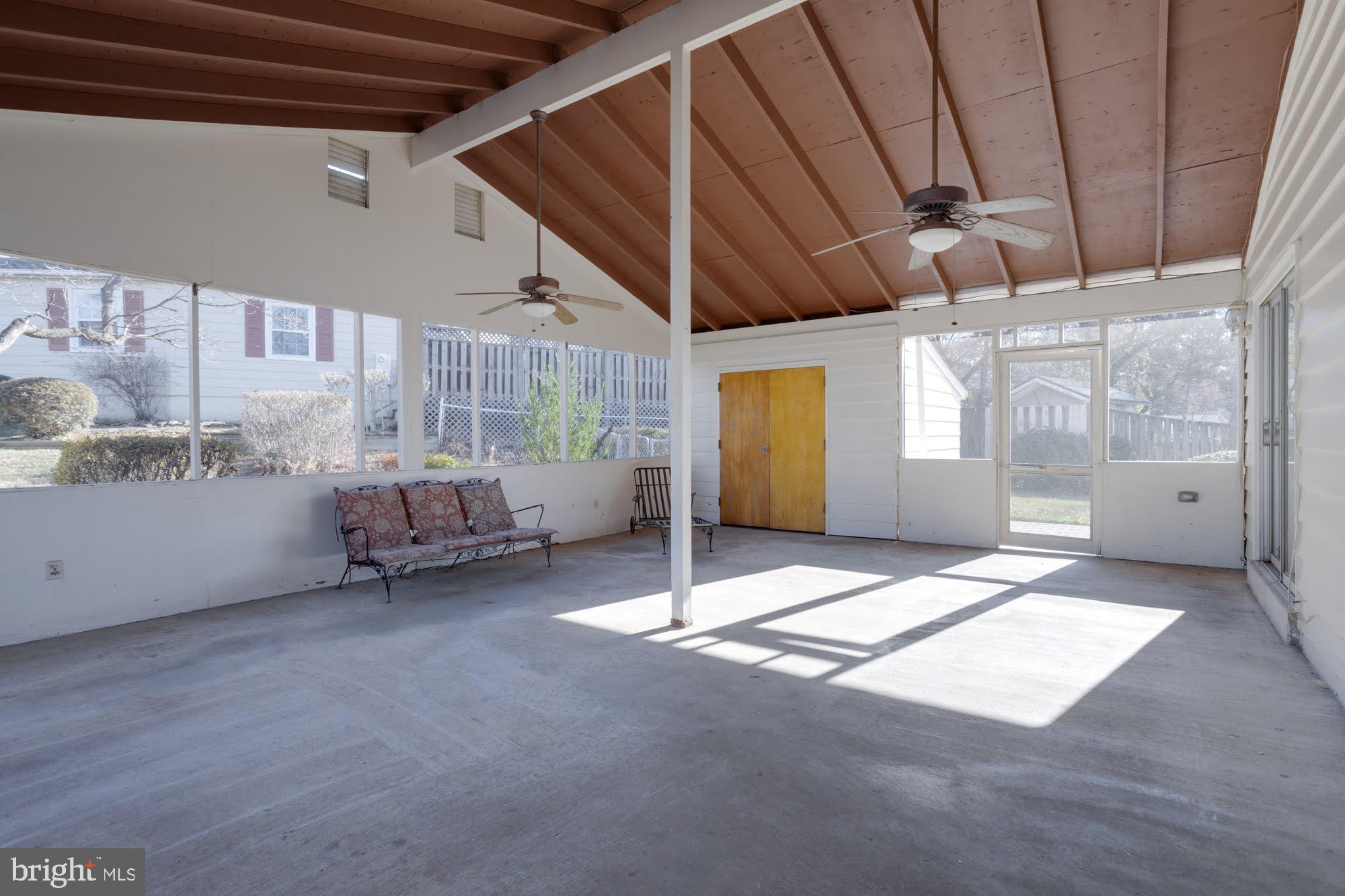 CANTERBURY WOODS - Residential