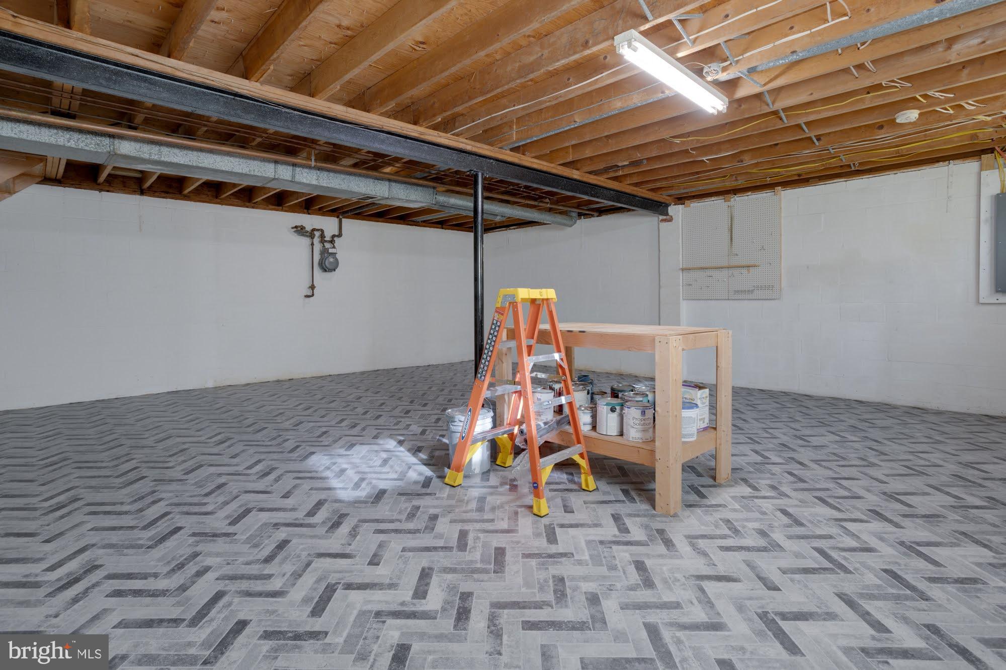 CANTERBURY WOODS - Residential