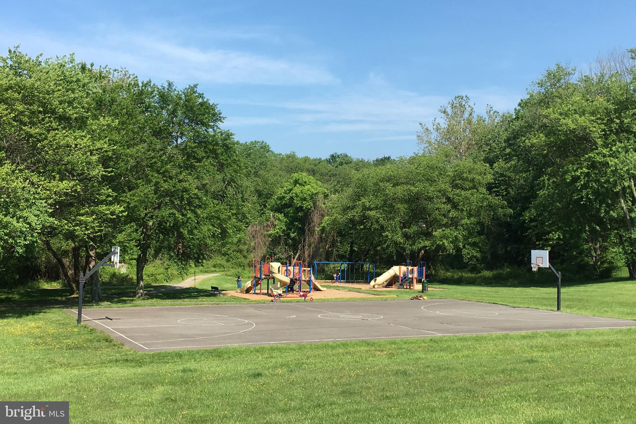 CANTERBURY WOODS - Residential