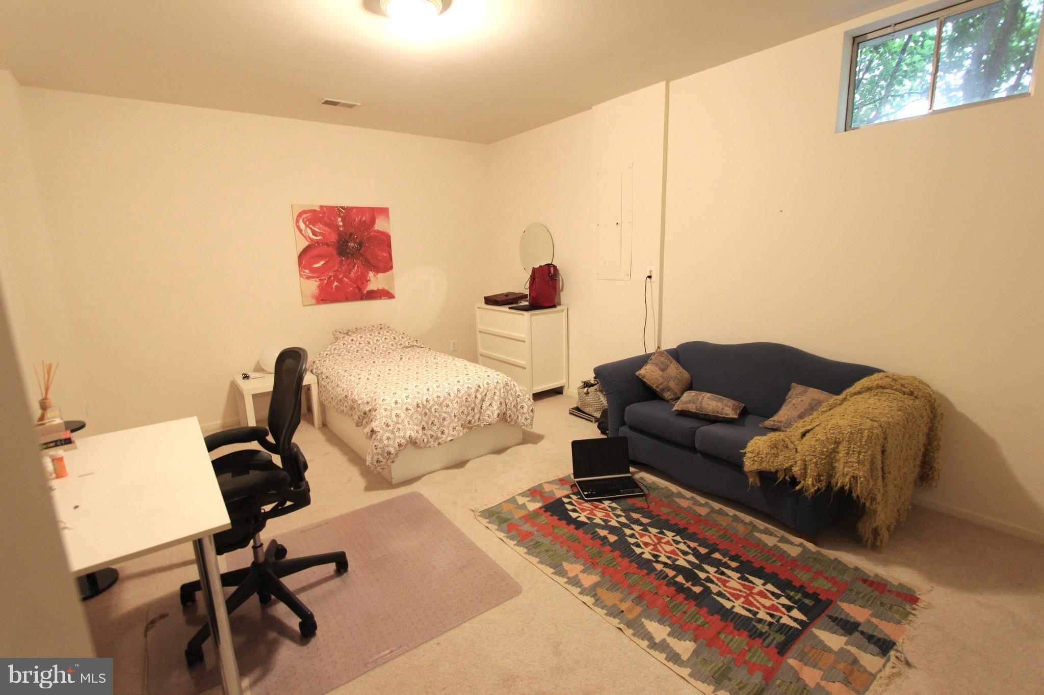 WOLFTRAP VALE - Residential Lease