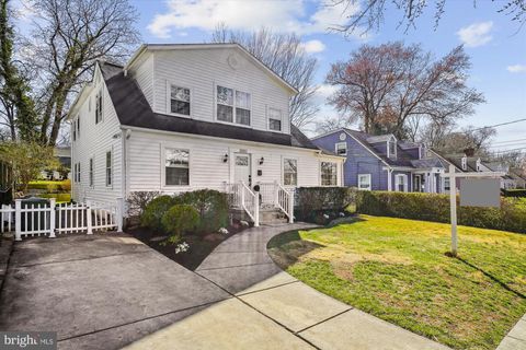 Photo of 3002 FAYETTE RD, KENSINGTON, MD 20895 (MLS # MDMC2085412) Photo of 3002 FAYETTE RD, KENSINGTON, MD 20895 (MLS # MDMC2085412)