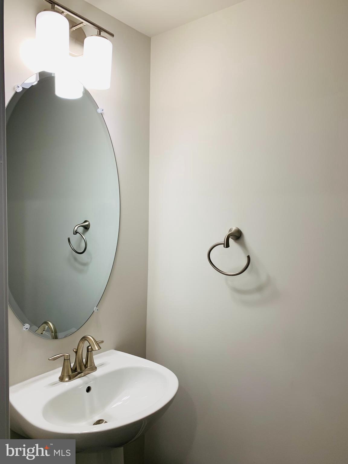 METRO WALK AT MOOREFIELD STATION - Residential Lease