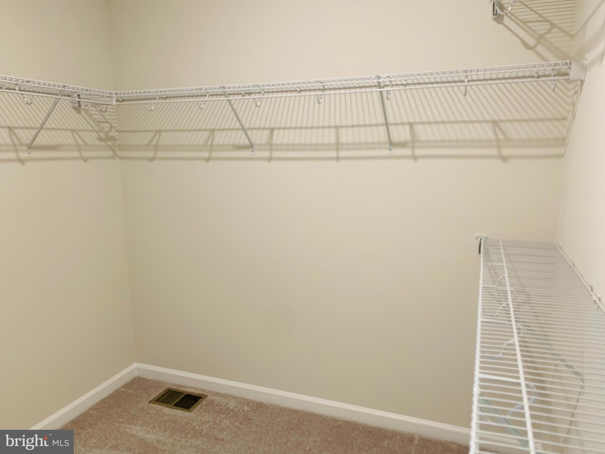 METRO WALK AT MOOREFIELD STATION - Residential Lease