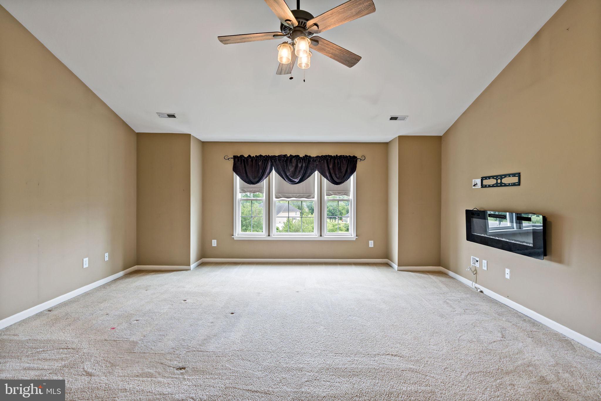 HARLAN RUN - Residential