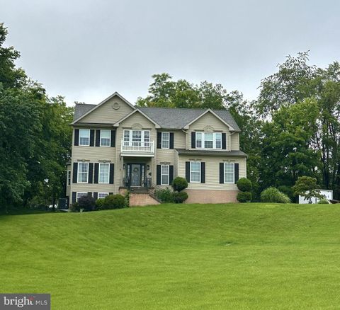 75 WEATHERBURN TERRACE MARTINSBURG WV 25403