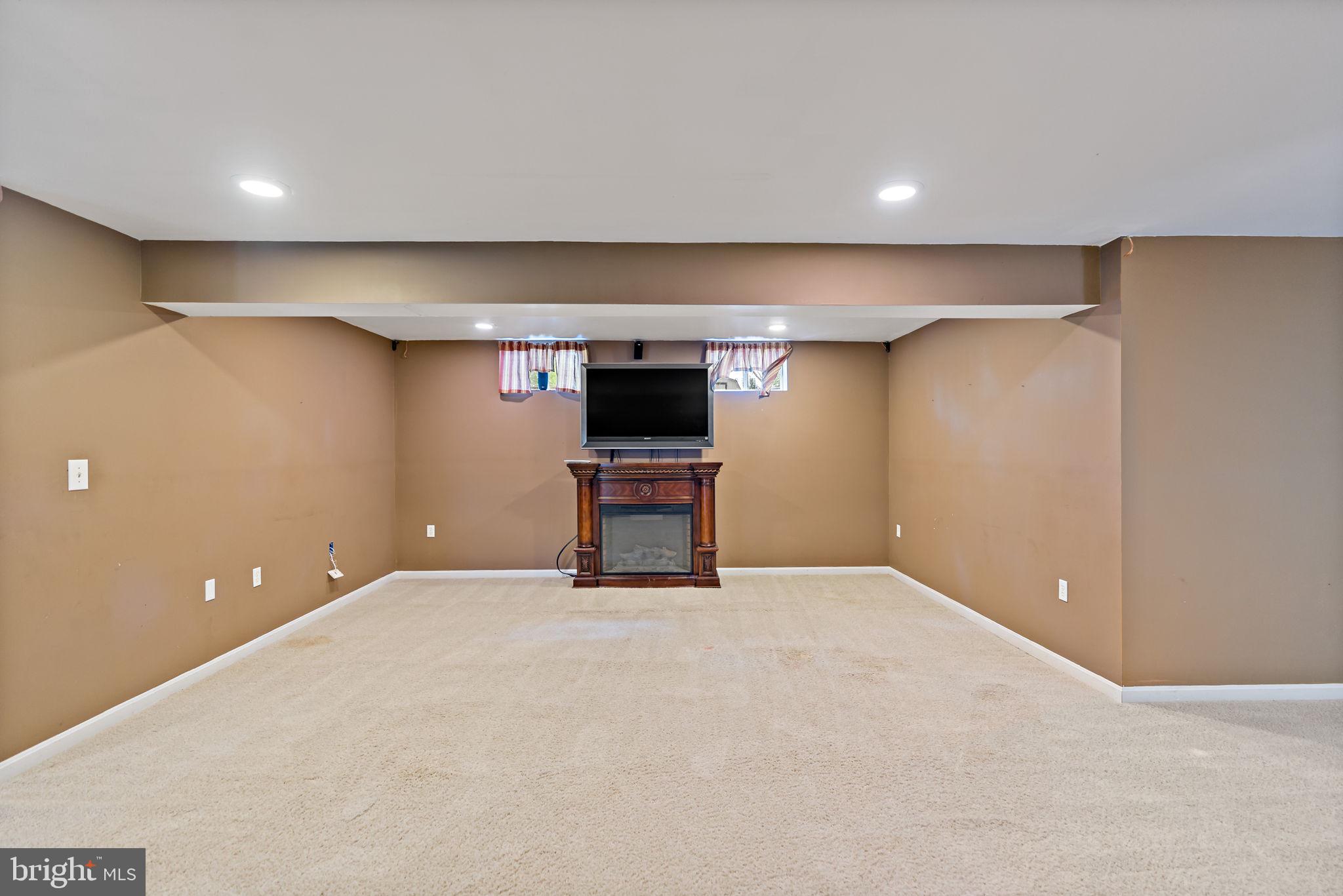 HARLAN RUN - Residential