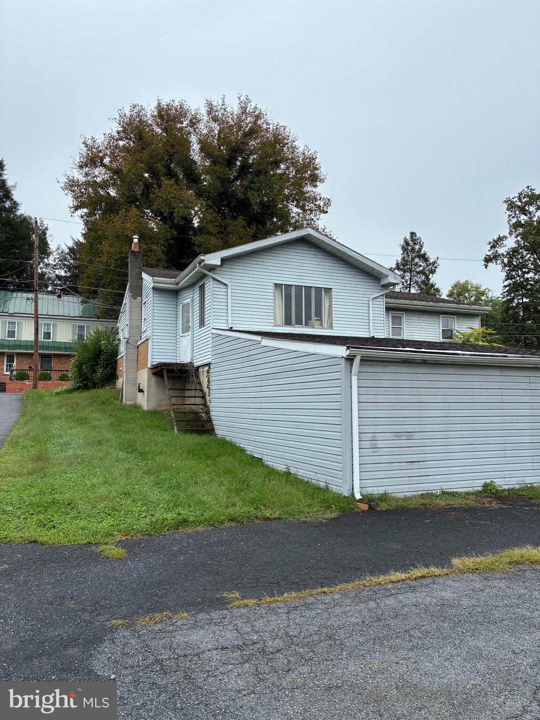 1204 N HIGH STREET