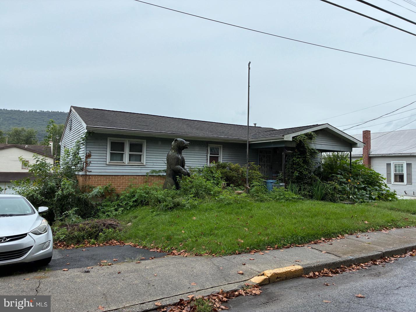 1204 N HIGH STREET