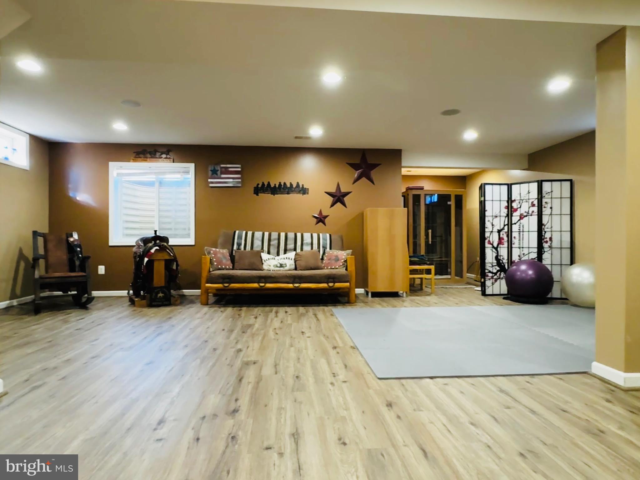 HUNTFIELD - Residential