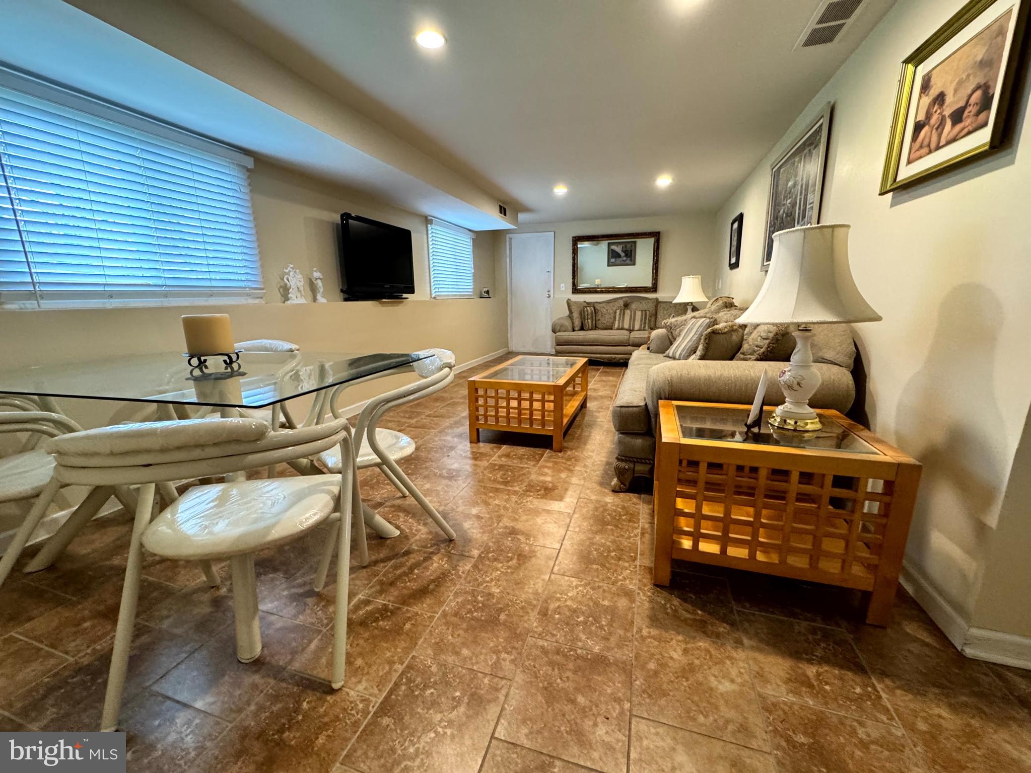 WARMINSTER VIL - Residential