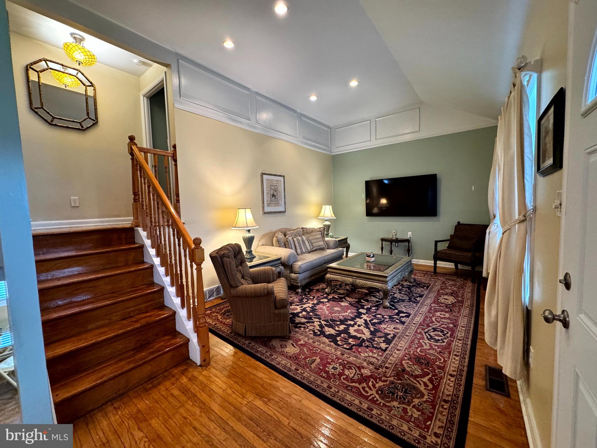 WARMINSTER VIL - Residential