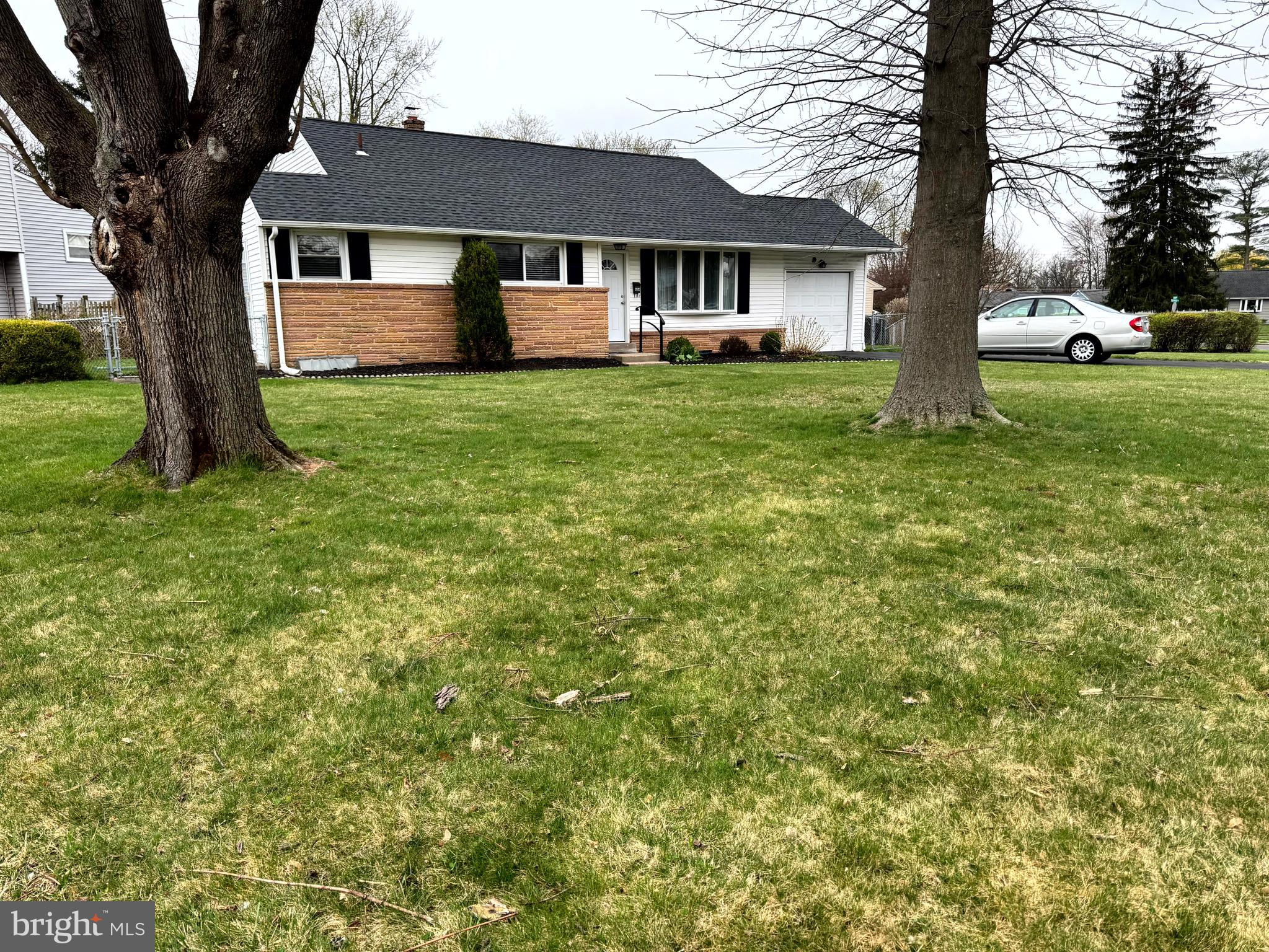 WARMINSTER VIL - Residential