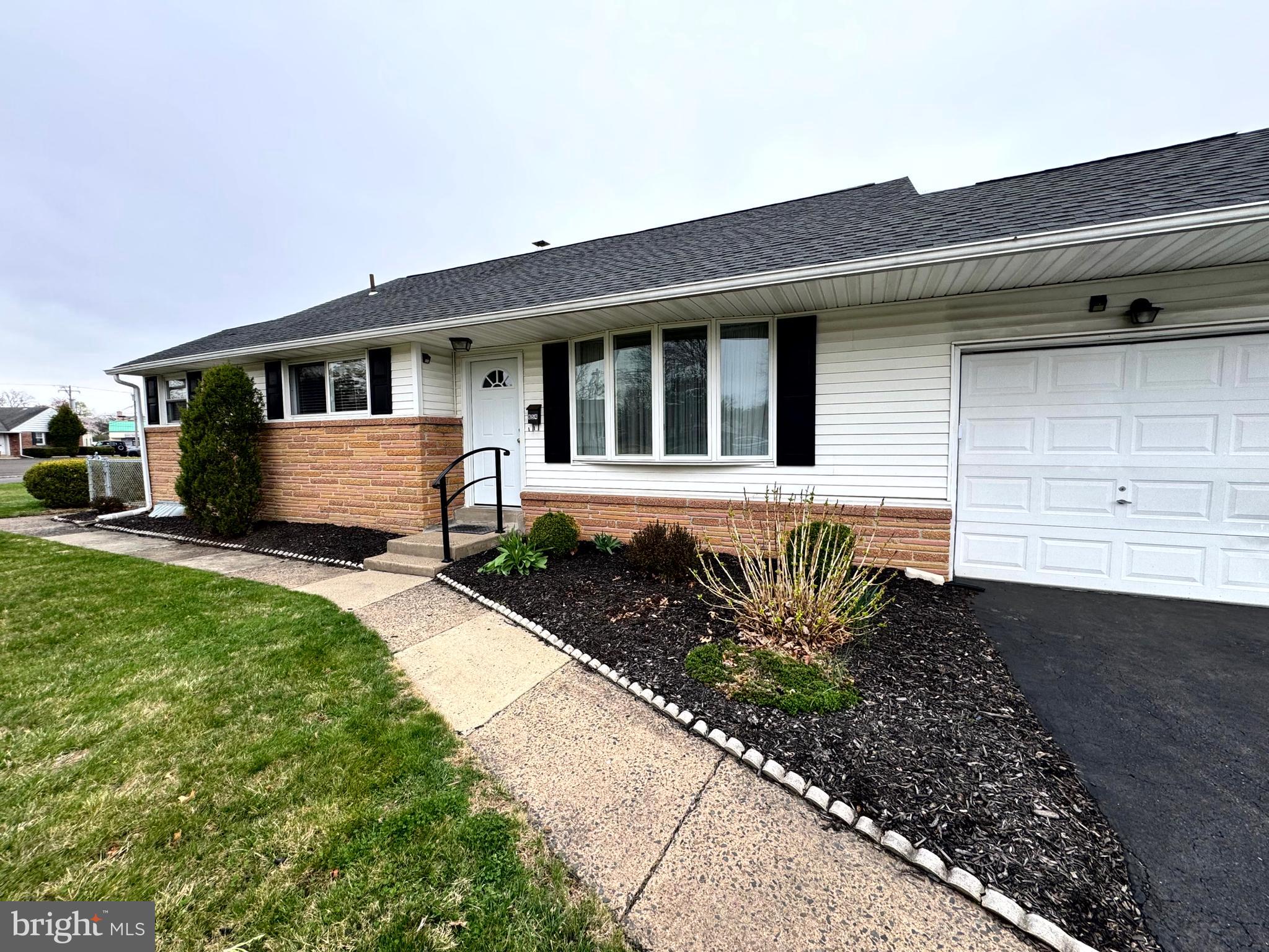 WARMINSTER VIL - Residential