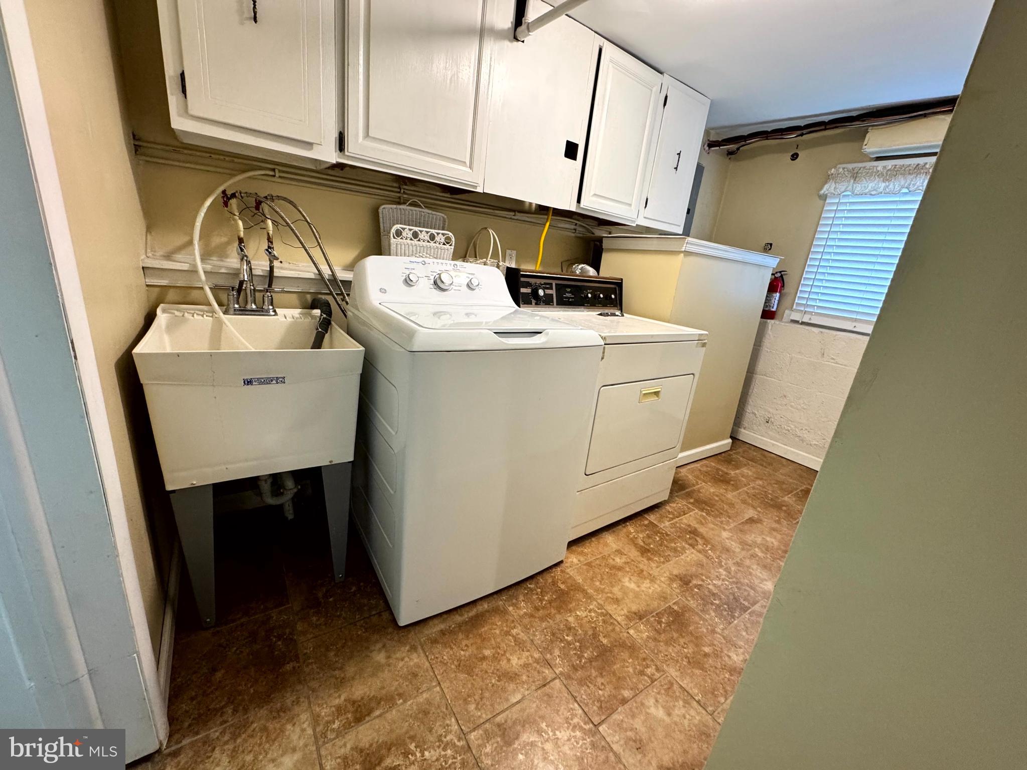 WARMINSTER VIL - Residential