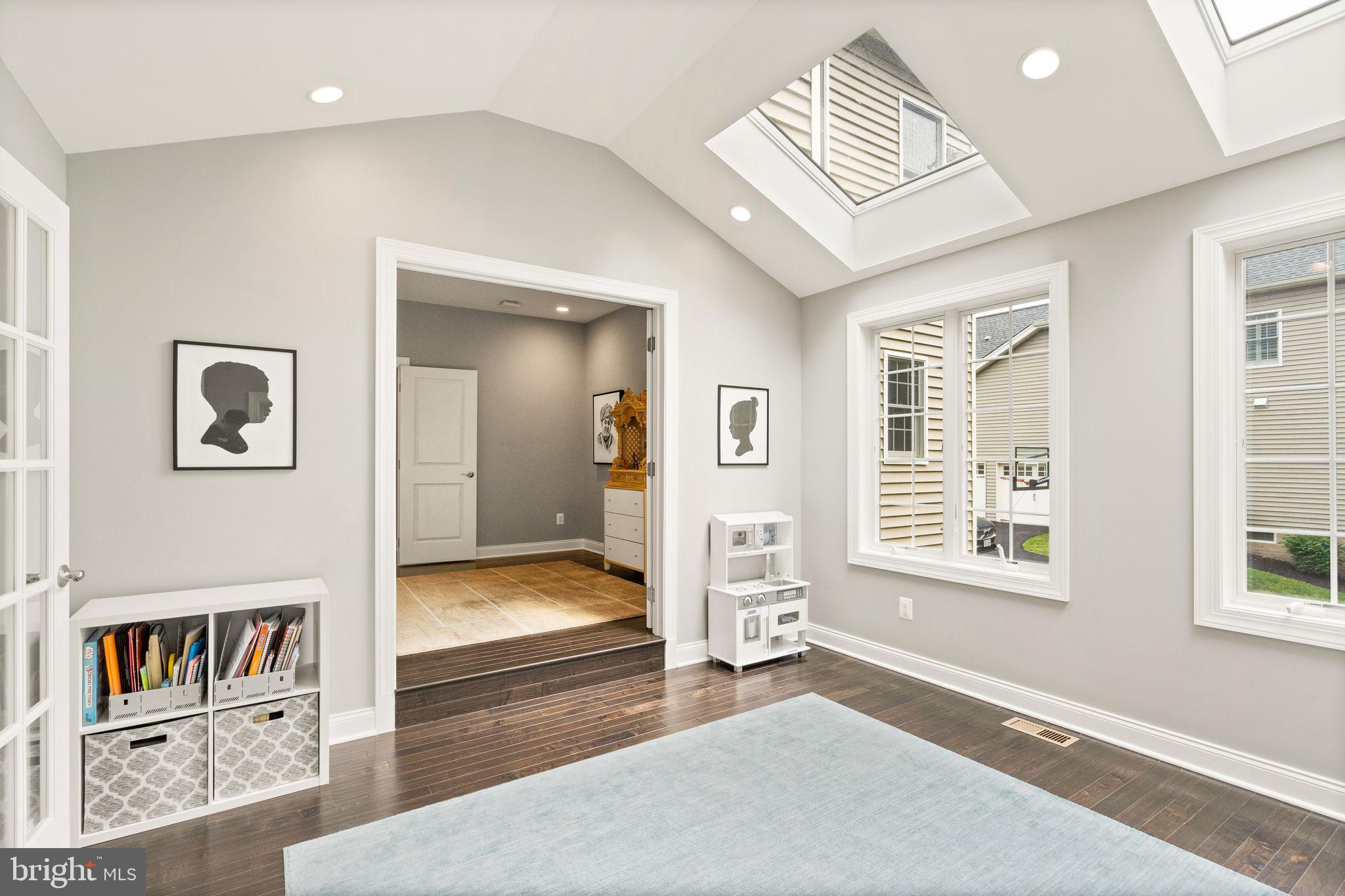 DOMINION VALLEY COUNTRY CLUB - Residential