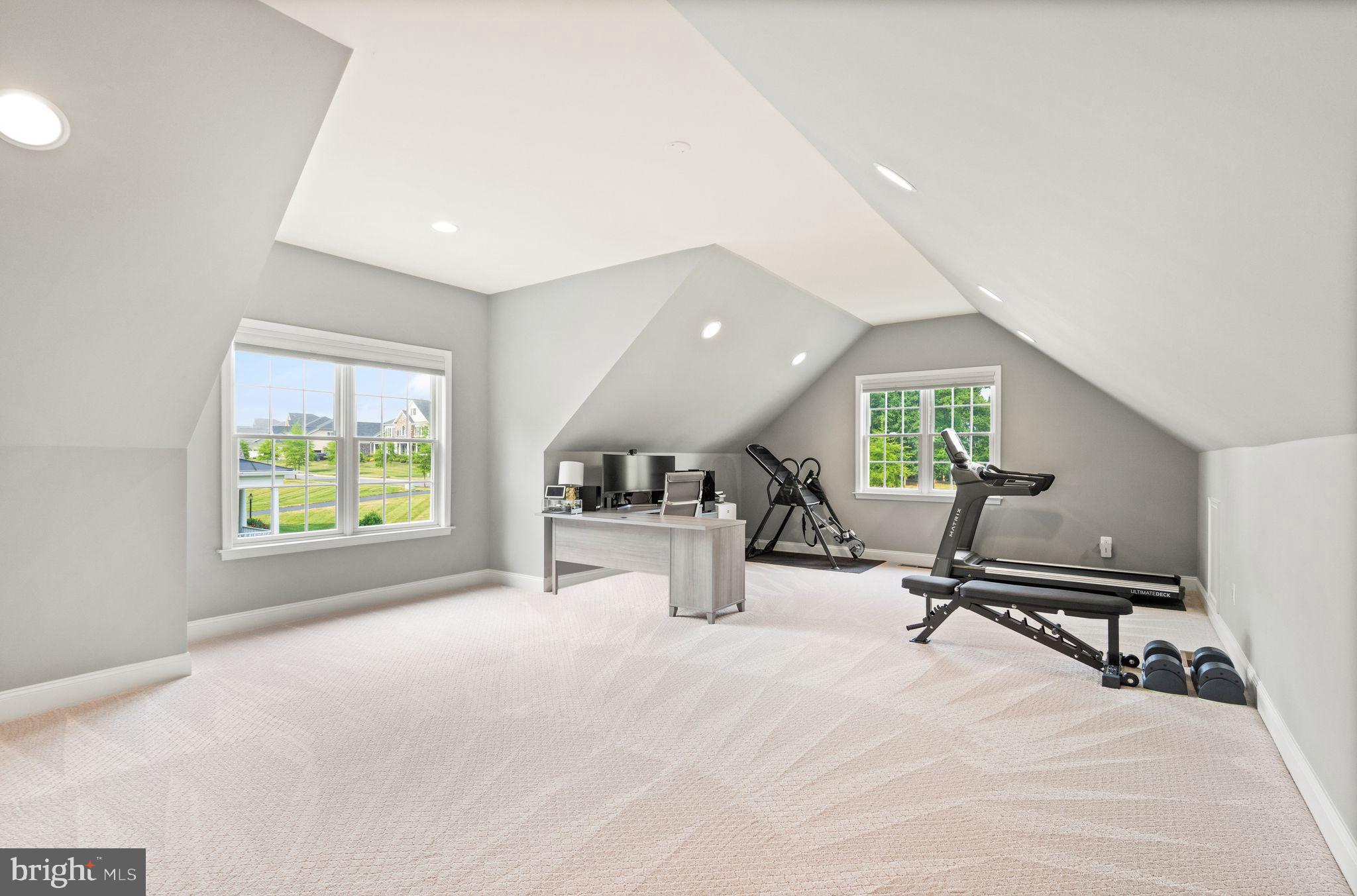 DOMINION VALLEY COUNTRY CLUB - Residential