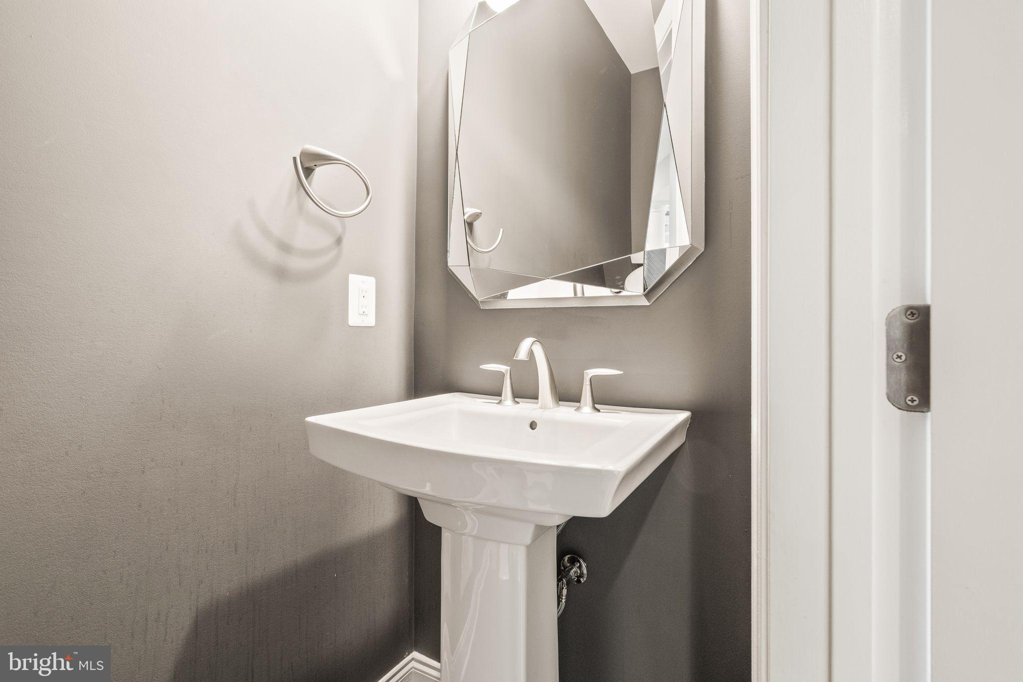 DOMINION VALLEY COUNTRY CLUB - Residential