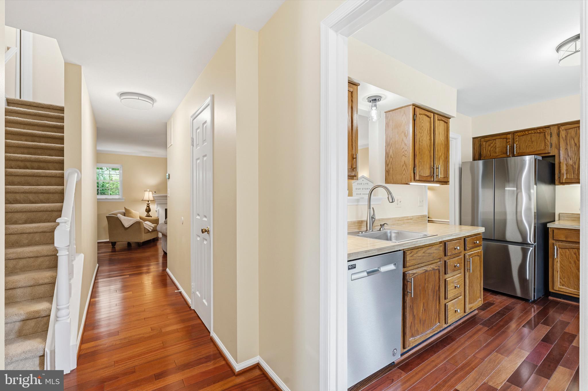 10127 SCHOOLHOUSE WOODS COURT