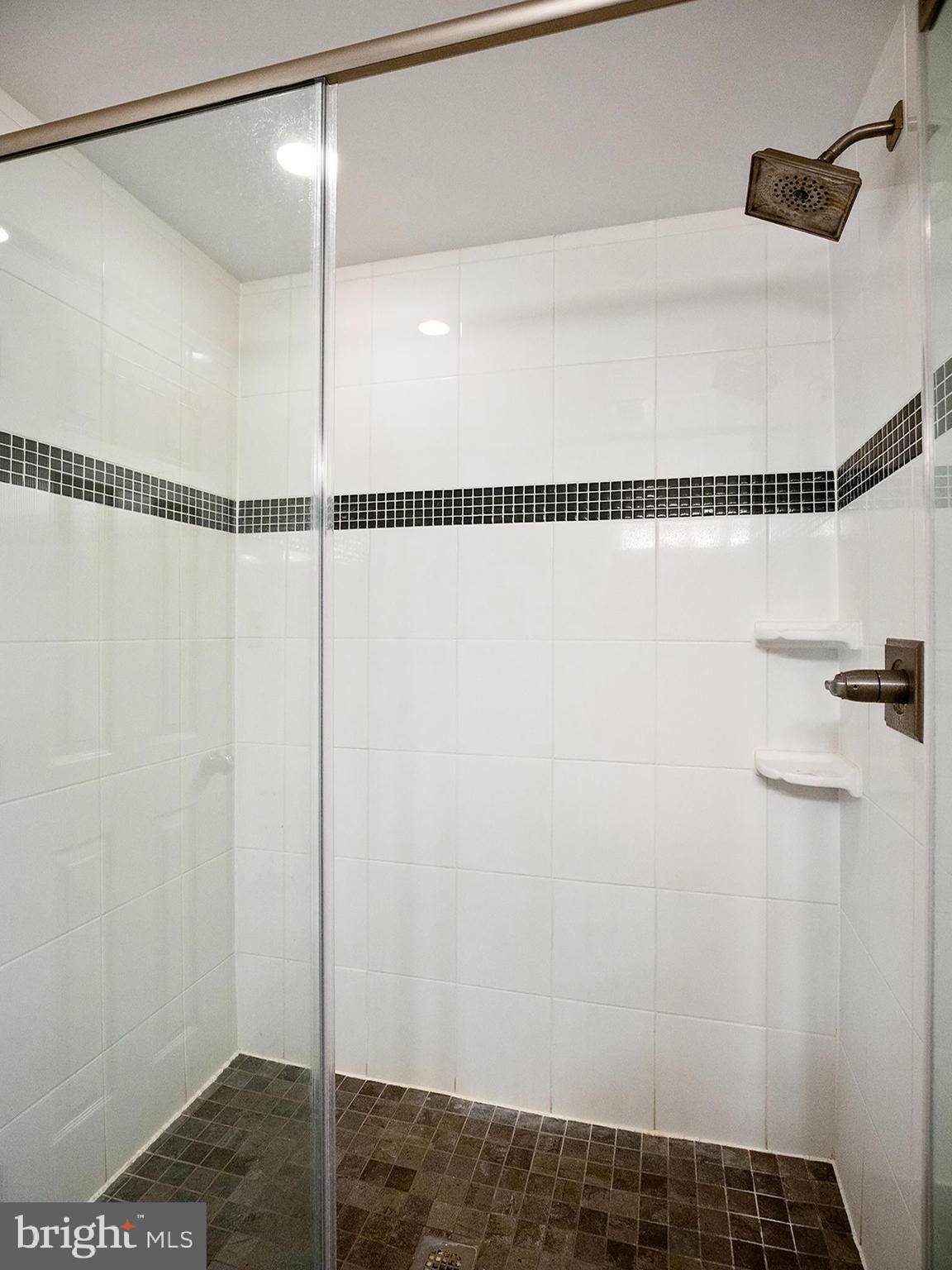 DRUM POINT - Residential