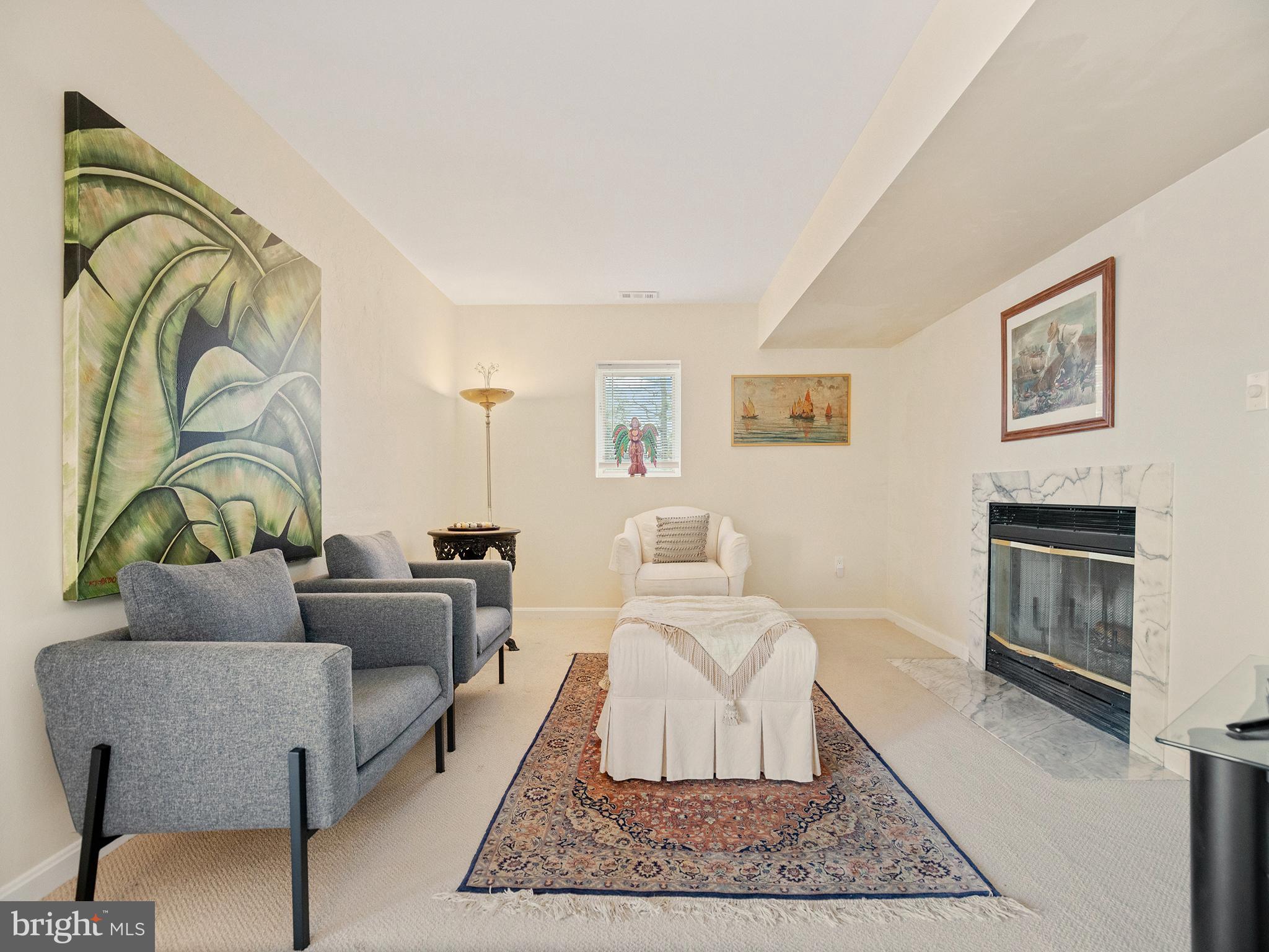 DRUM POINT - Residential