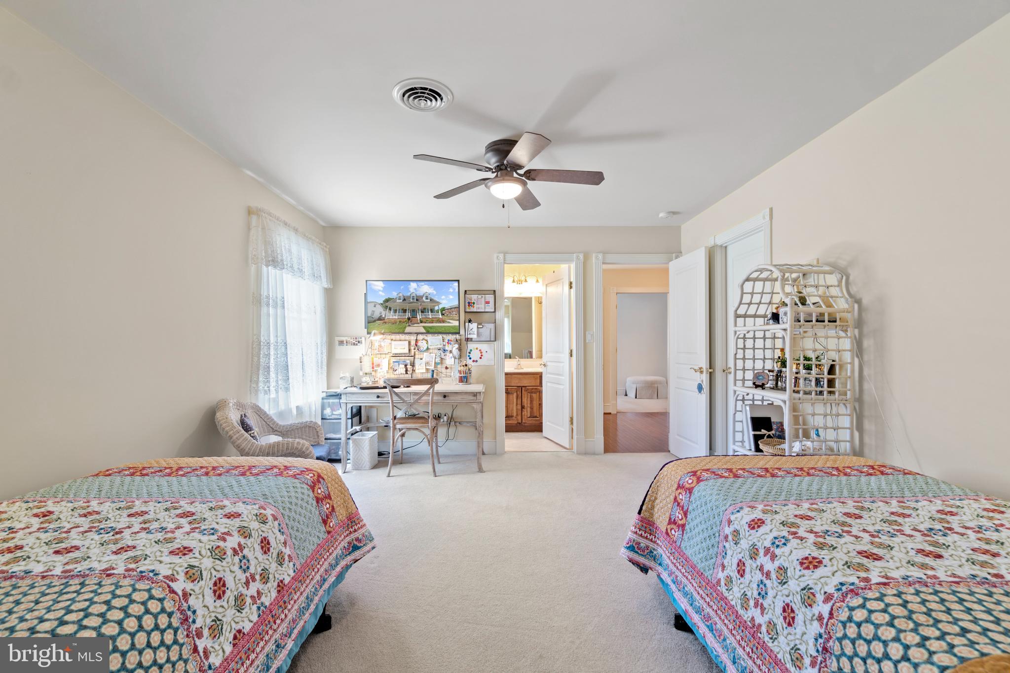 COLLEGE HEIGHTS - Residential