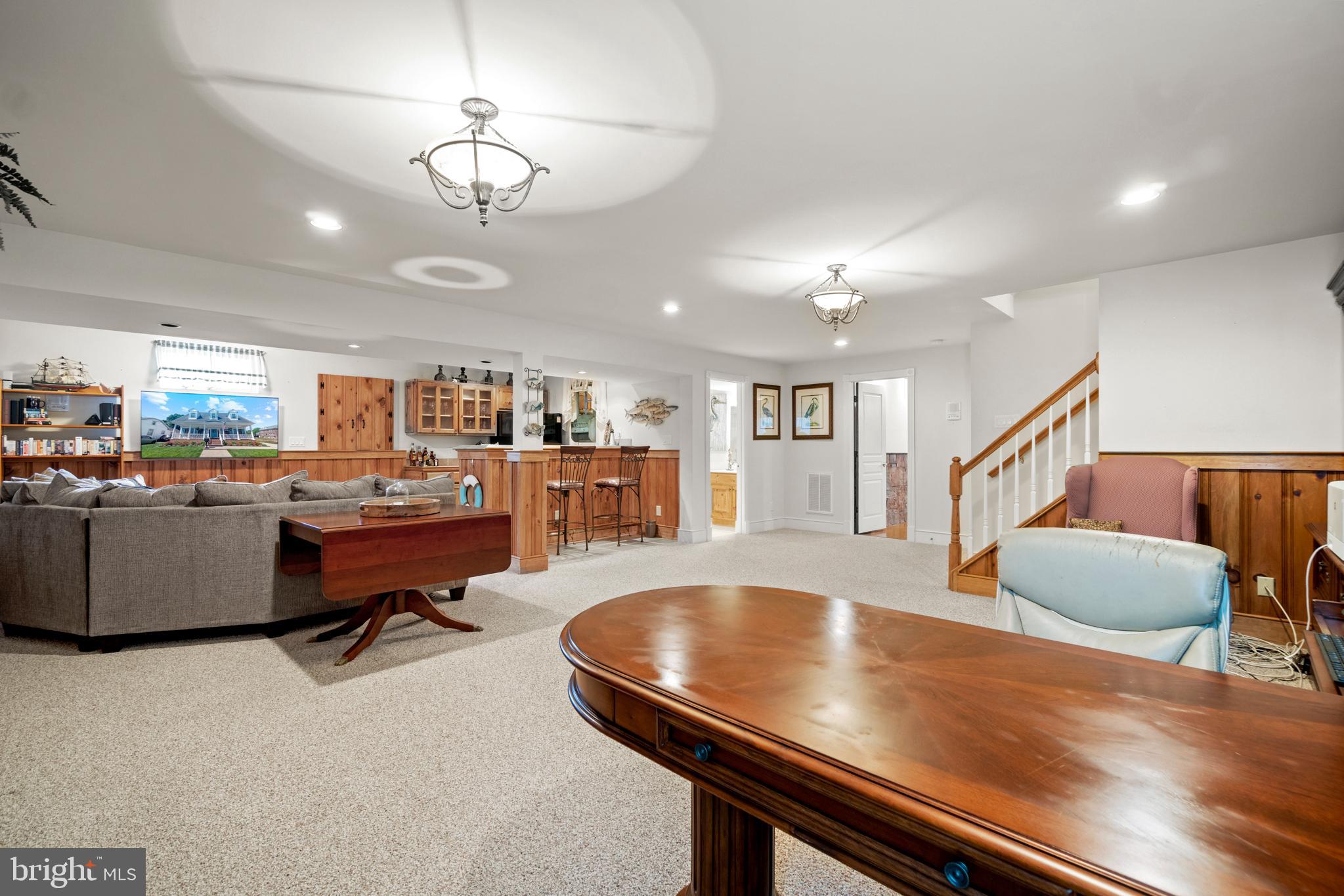 COLLEGE HEIGHTS - Residential