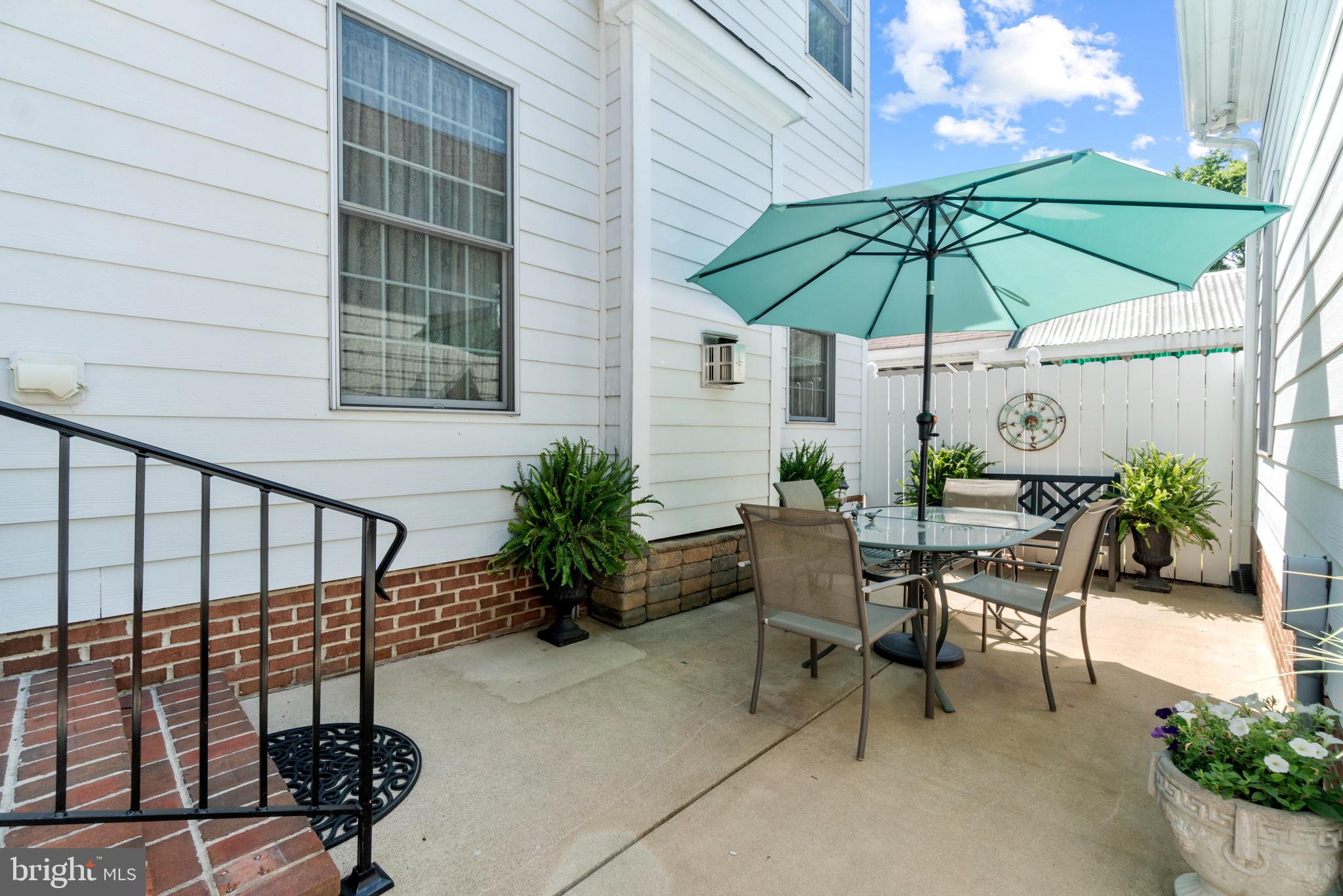 COLLEGE HEIGHTS - Residential