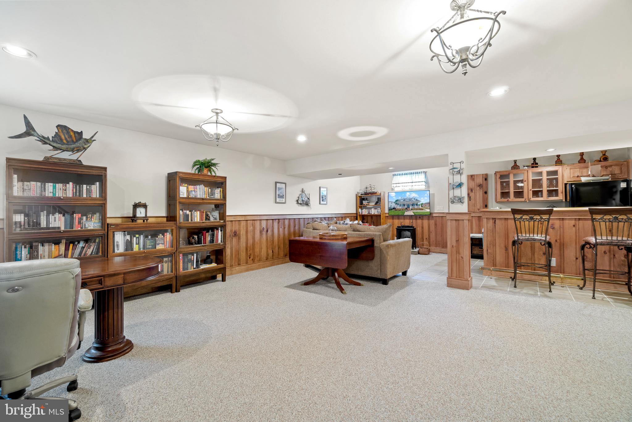 COLLEGE HEIGHTS - Residential