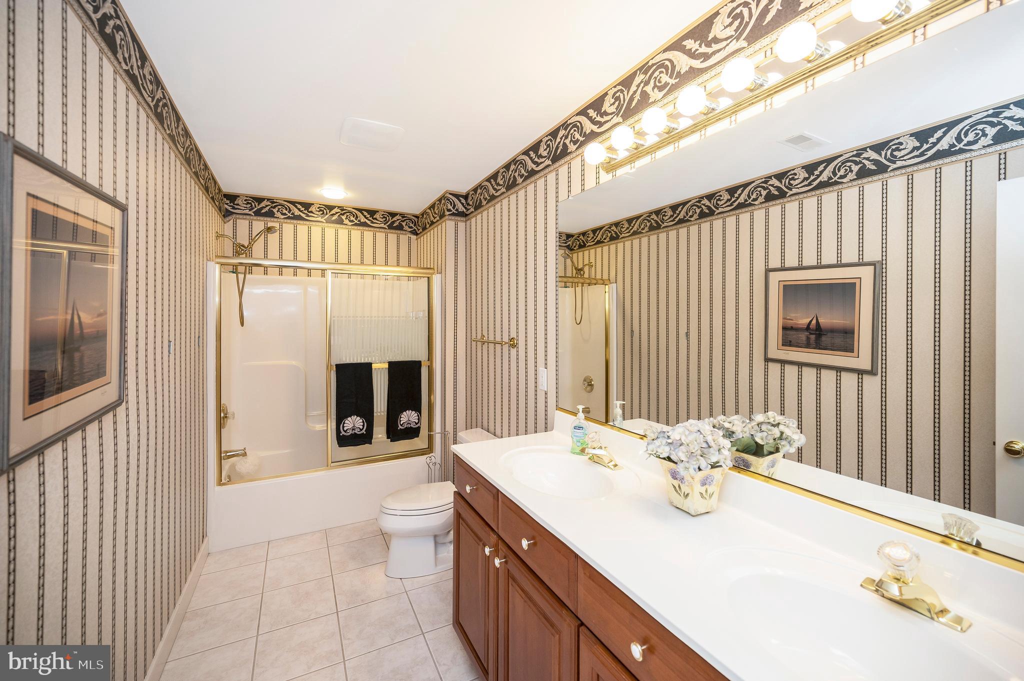 LAKE OF THE WOODS - Residential