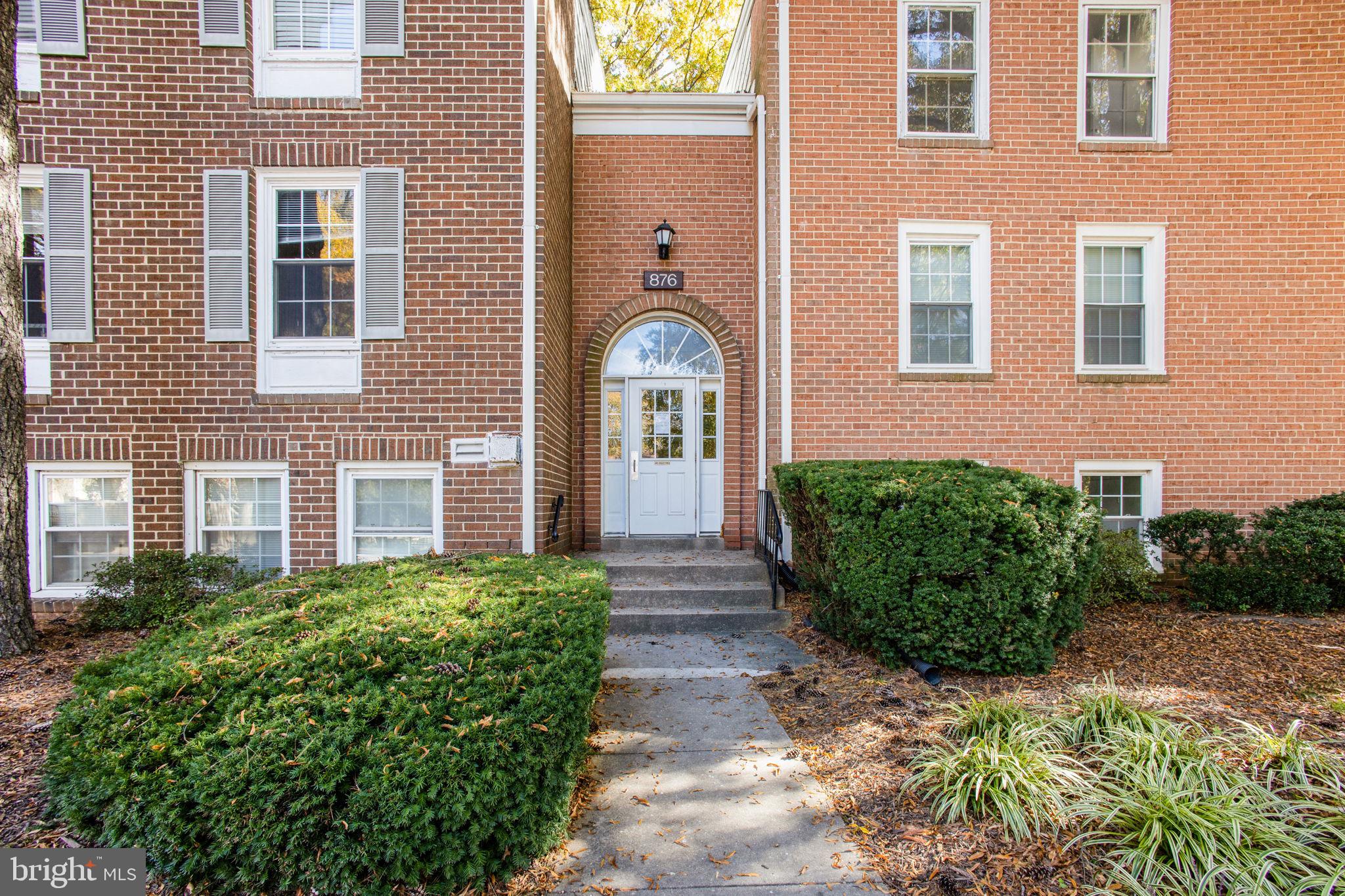 POTOMAC OAKS - Residential